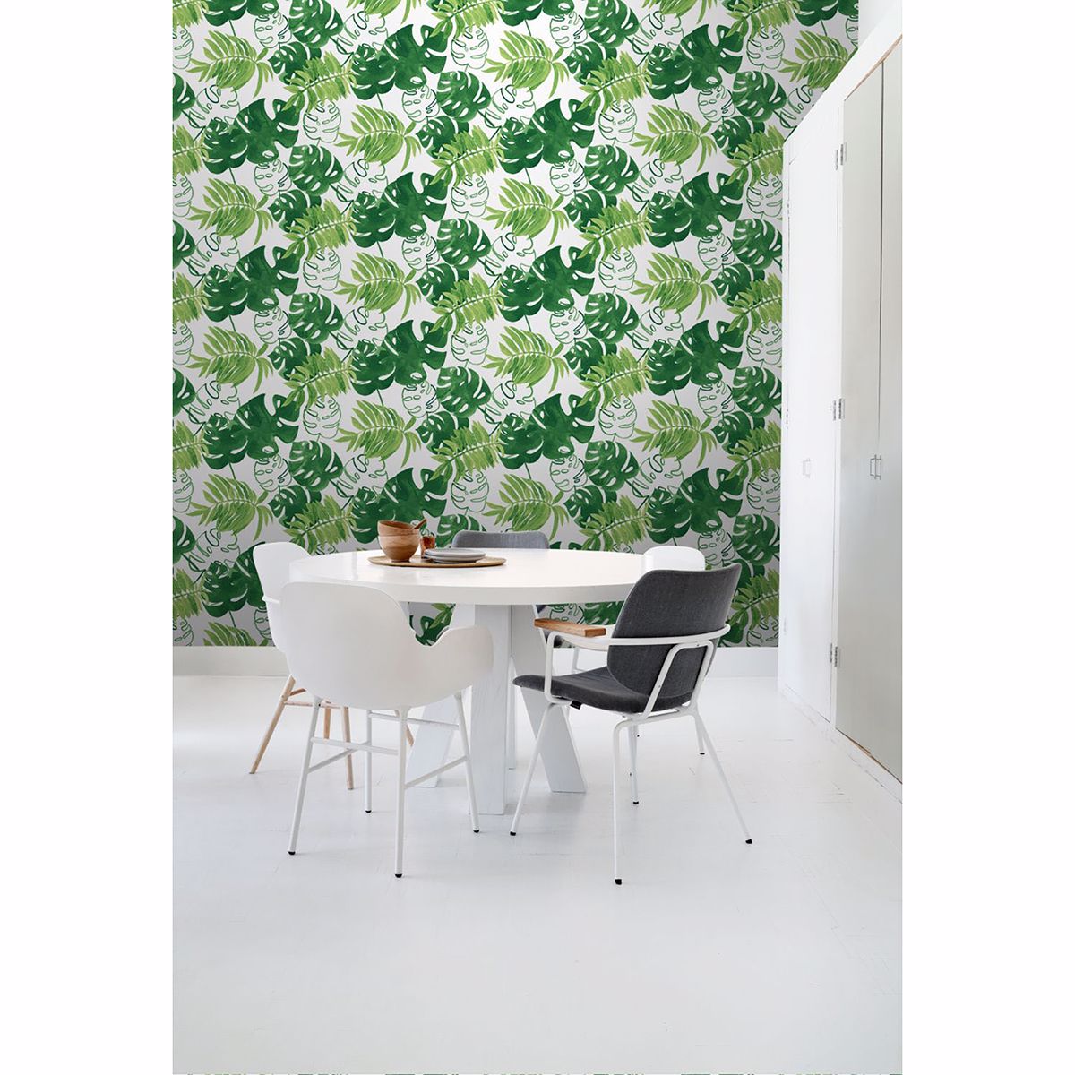 Patti Green Leaves Wallpaper - Brewster Wallcovering