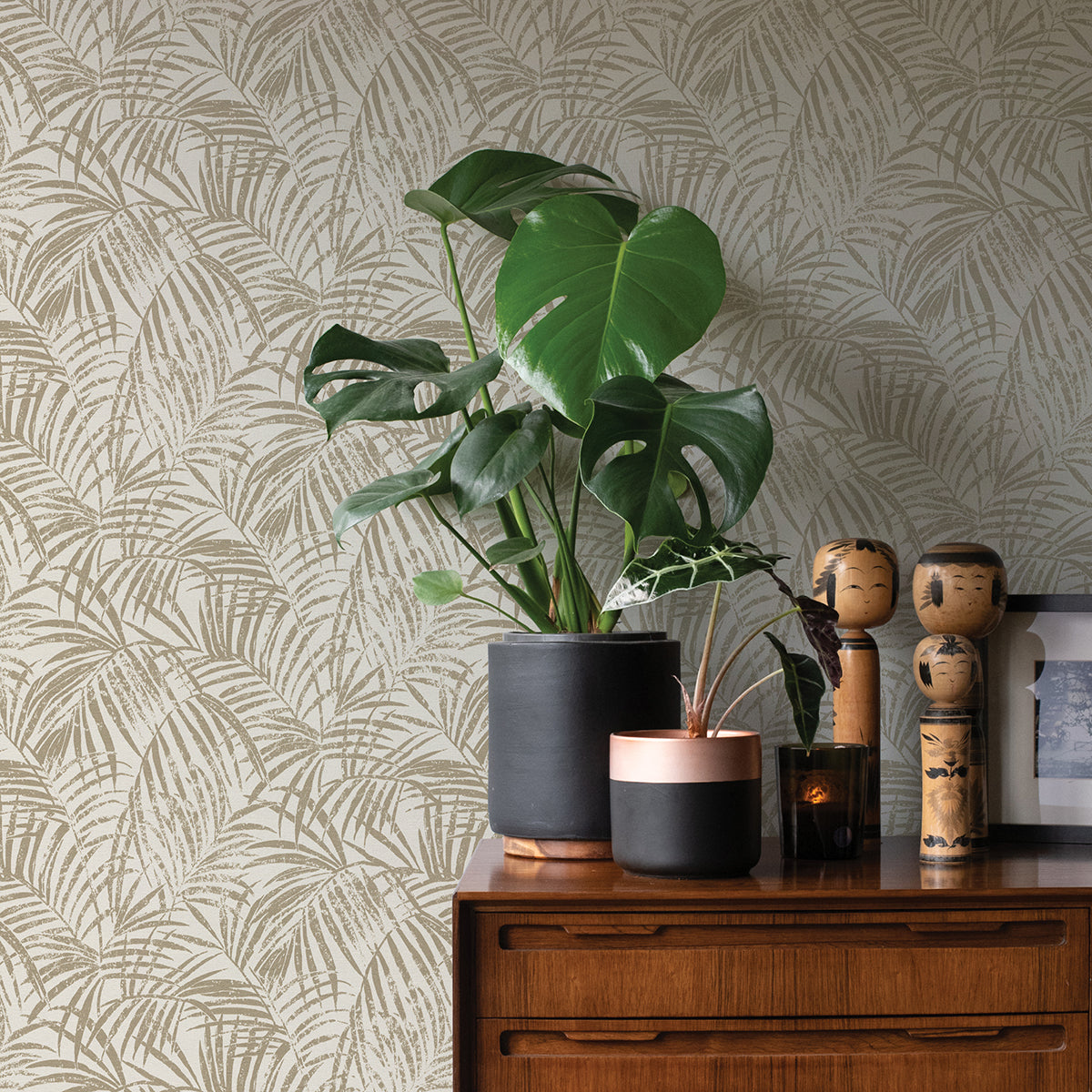 Yumi Gold Palm Leaf Wallpaper - Brewster Wallcovering