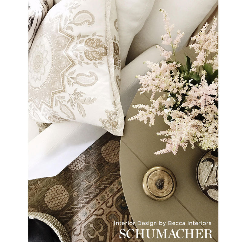 MONTECITO-MEDALLION-NEUTRAL-SCHUMACHER-176480