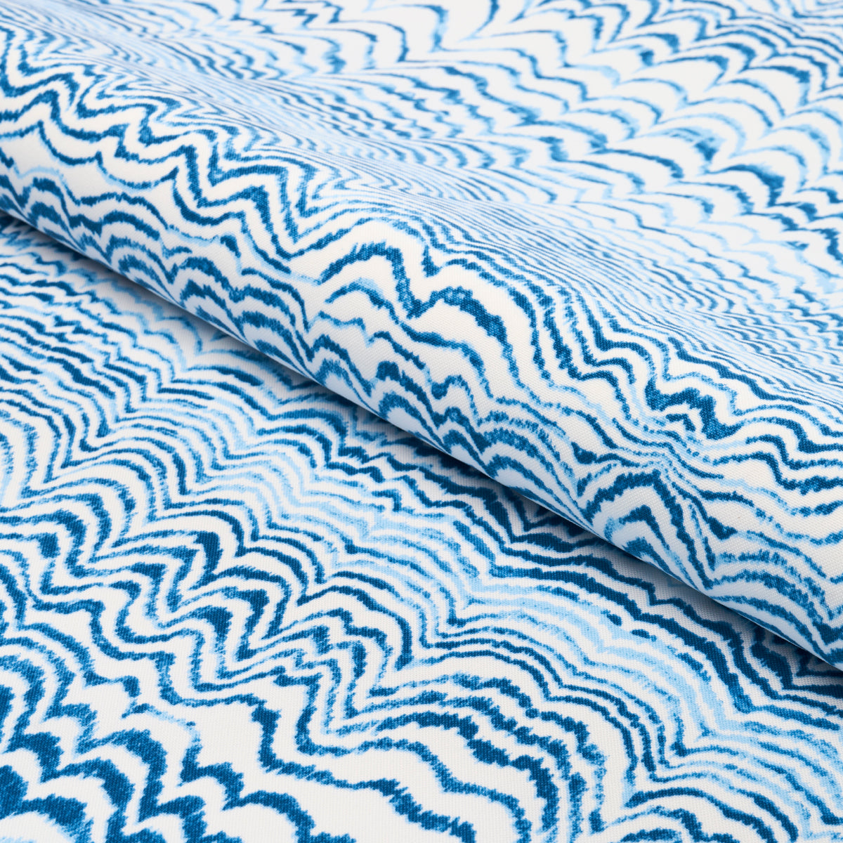 INK-WAVE-PRINT-INDOOR-OUTDOOR-INDIGO-SCHUMACHER-181050