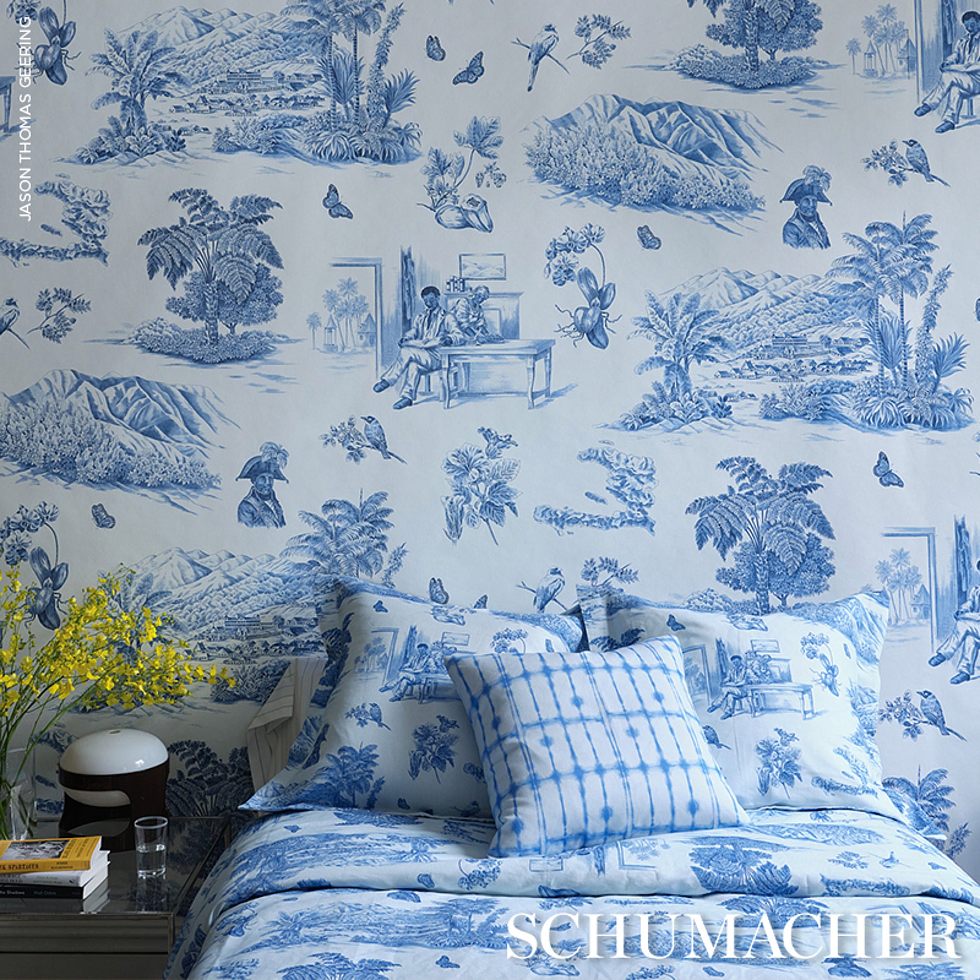 TOUSSAINT-TOILE-BLUE-ON-IVORY-SCHUMACHER-5013771