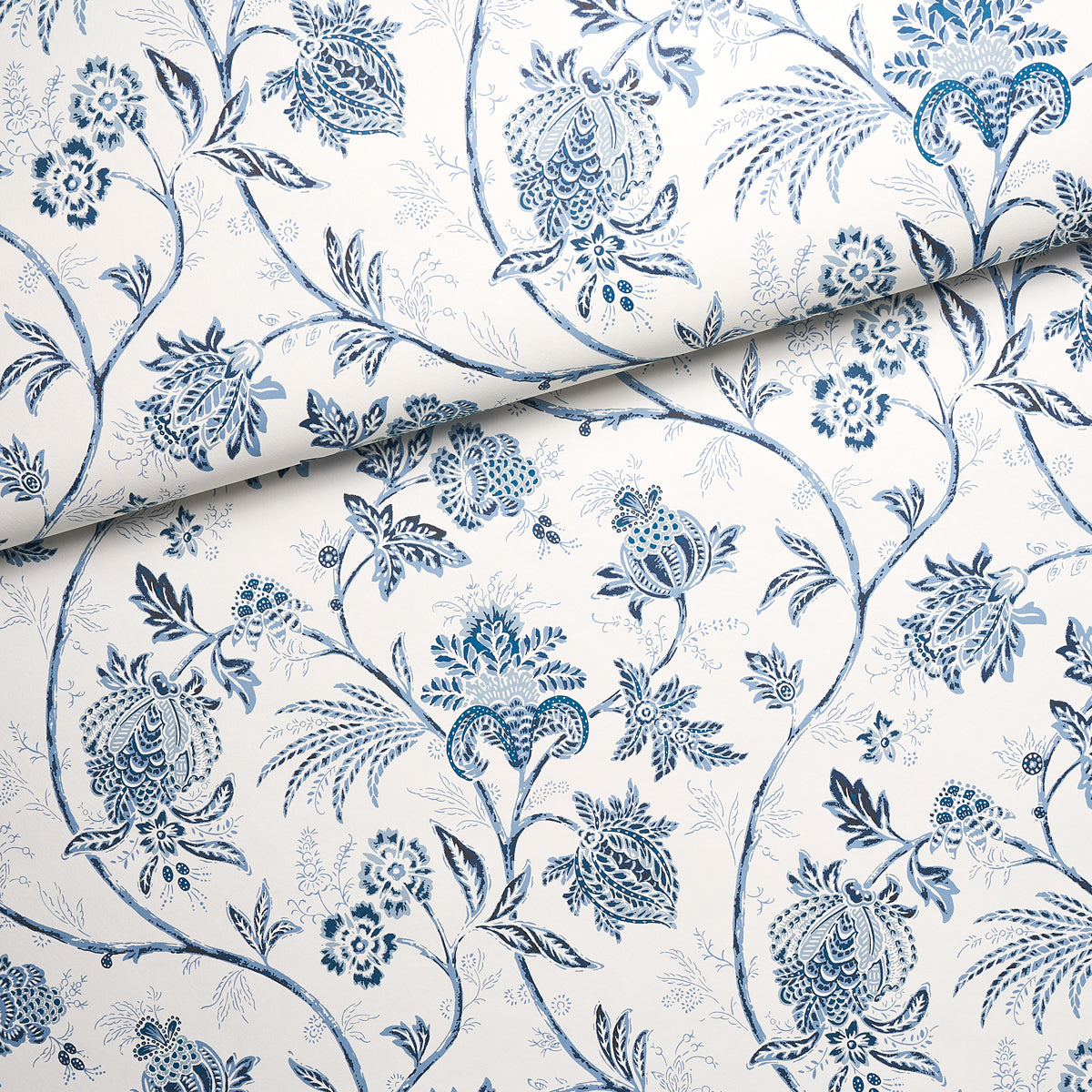 CHINOISERIE-VINE-COBALT-SCHUMACHER-5014350