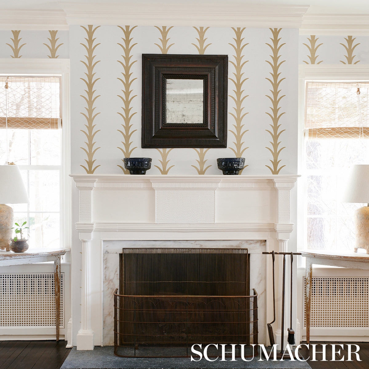 ACANTHUS-STRIPE-GOLD-ON-IVORY-SCHUMACHER-5014772