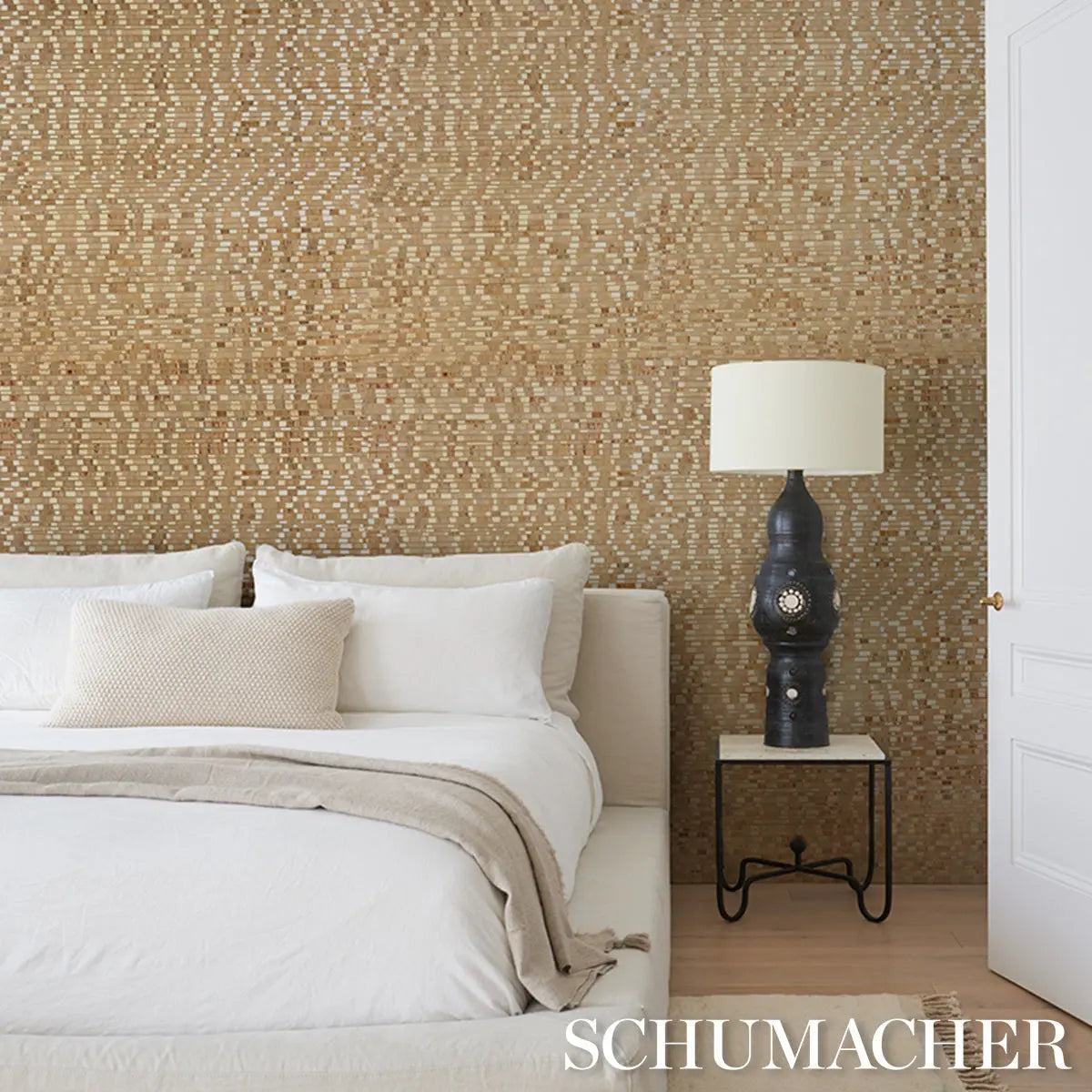 ETTI-WATERLILY-WALLCOVERING-WARM-GOLD-SCHUMACHER-5016220