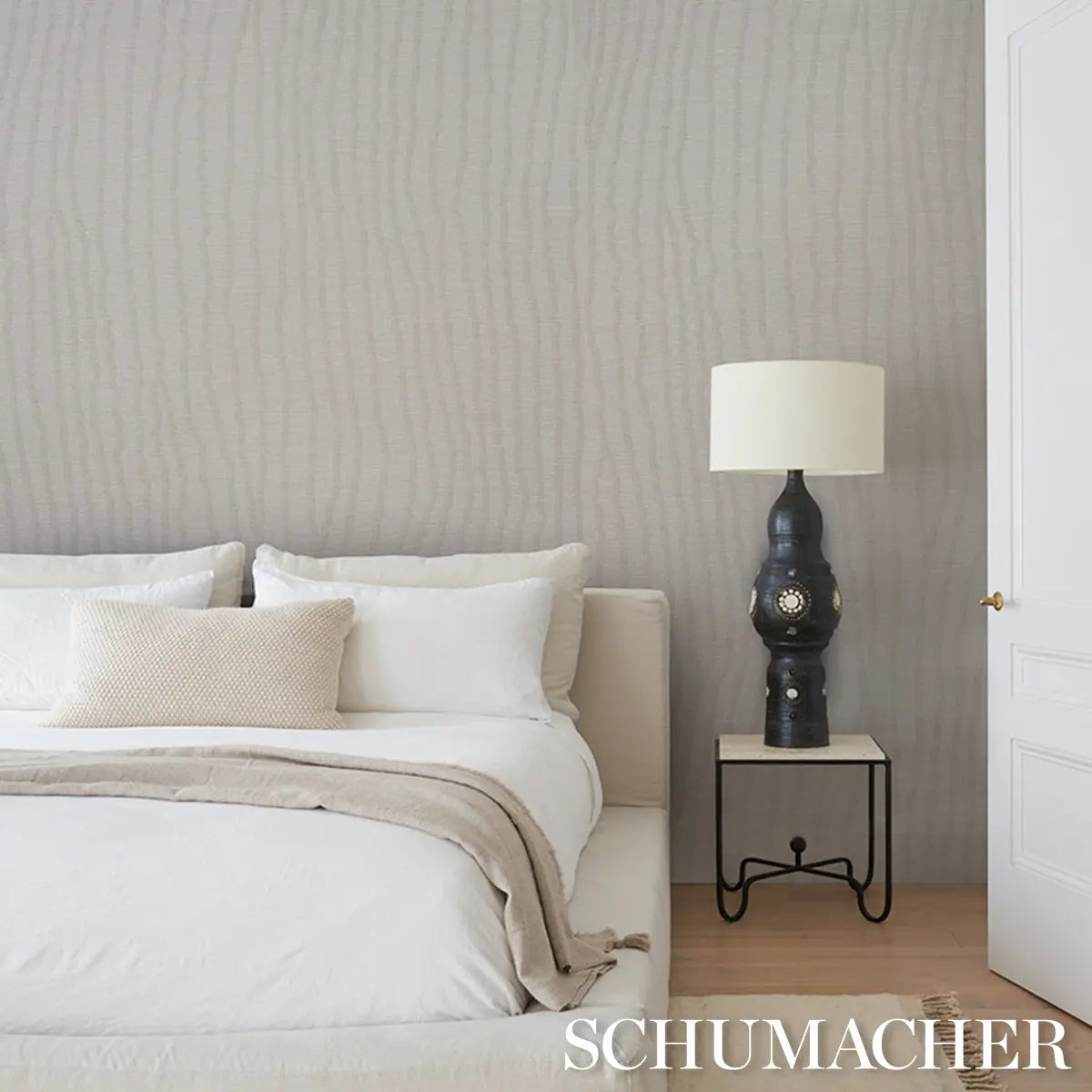 LA-VOIE-WALLCOVERING-FOG-SCHUMACHER-5016230