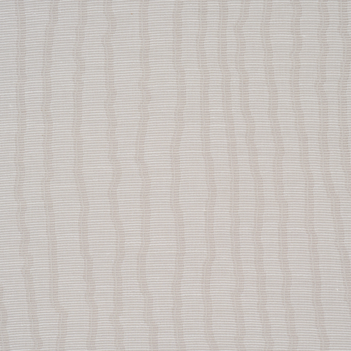 LA-VOIE-WALLCOVERING-FOG-SCHUMACHER-5016230