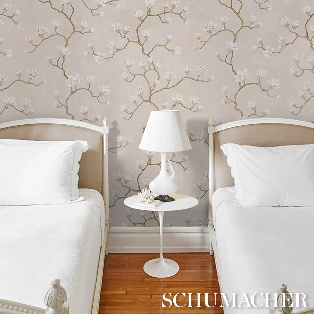 MAGNOLIA-TREE-GRISAILLE-SCHUMACHER-5016931