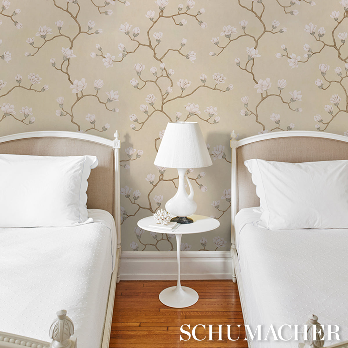 MAGNOLIA-TREE-SOFT-GOLD-SCHUMACHER-5016932