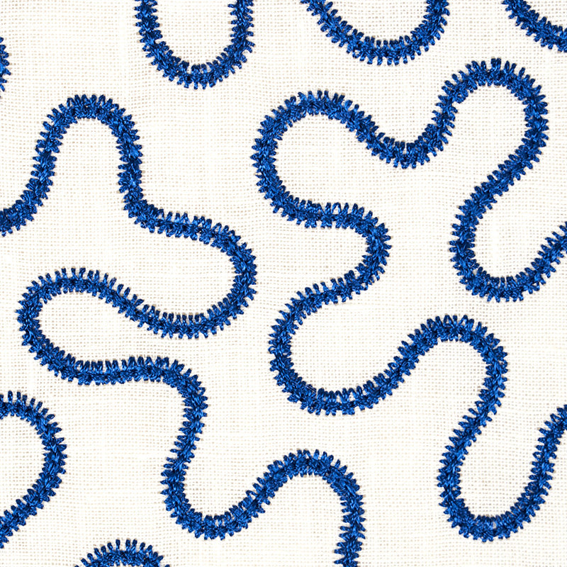 MEANDER-EMBROIDERY-BLUE-ON-IVORY-SCHUMACHER-67603