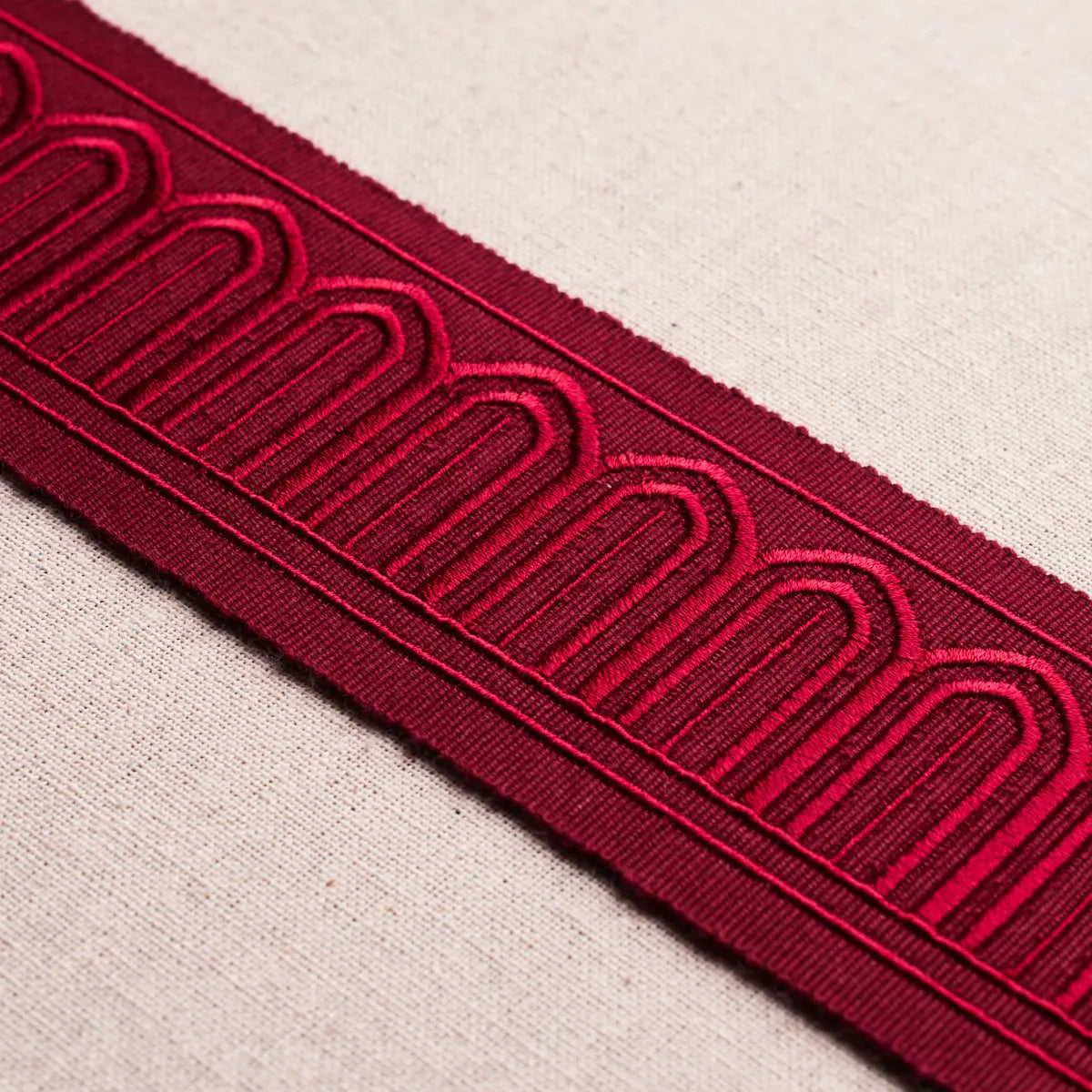 ARCHES-EMBROIDERED-TAPE-MEDIUM-RED-SCHUMACHER-70769