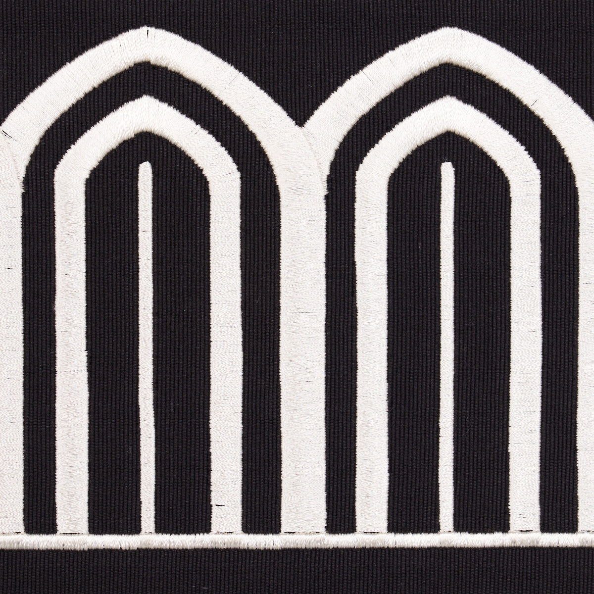 ARCHES-EMBROIDERED-TAPE-WIDE-WHITE-ON-BLACK-SCHUMACHER-70777