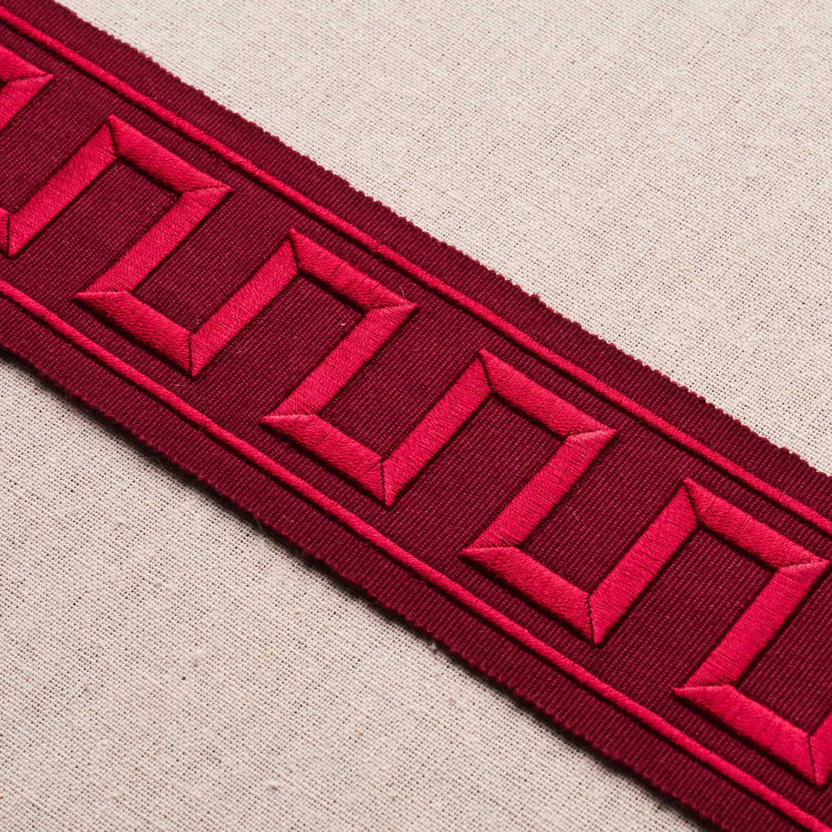 GREEK-KEY-EMBROIDERED-TAPE-BURGUNDY-SCHUMACHER-70805