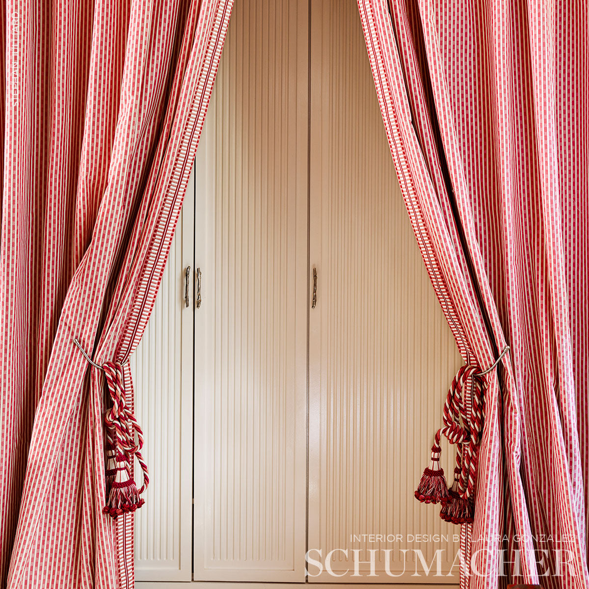 BEVERLY-STRIPE-RED-SCHUMACHER-74212