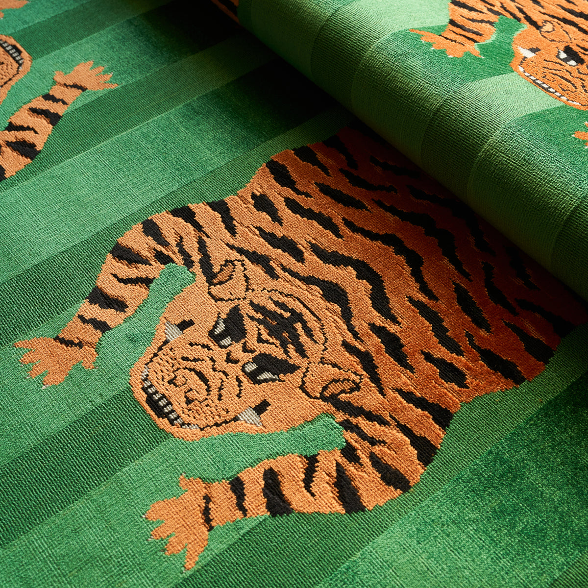 JOKHANG-TIGER-VELVET-GREEN-SCHUMACHER-77233