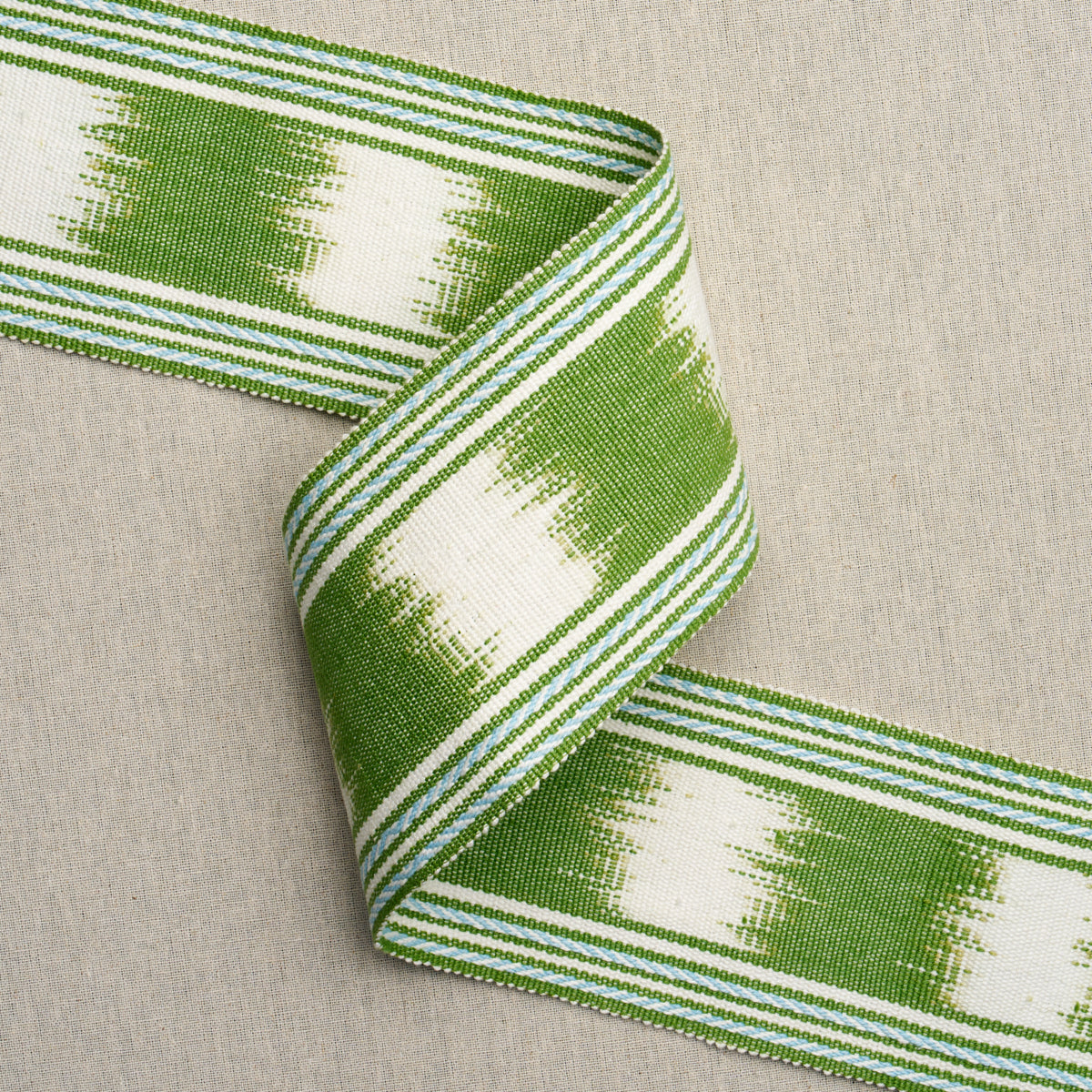 BANYAN-IKAT-TAPE-LEAF-SCHUMACHER-79303