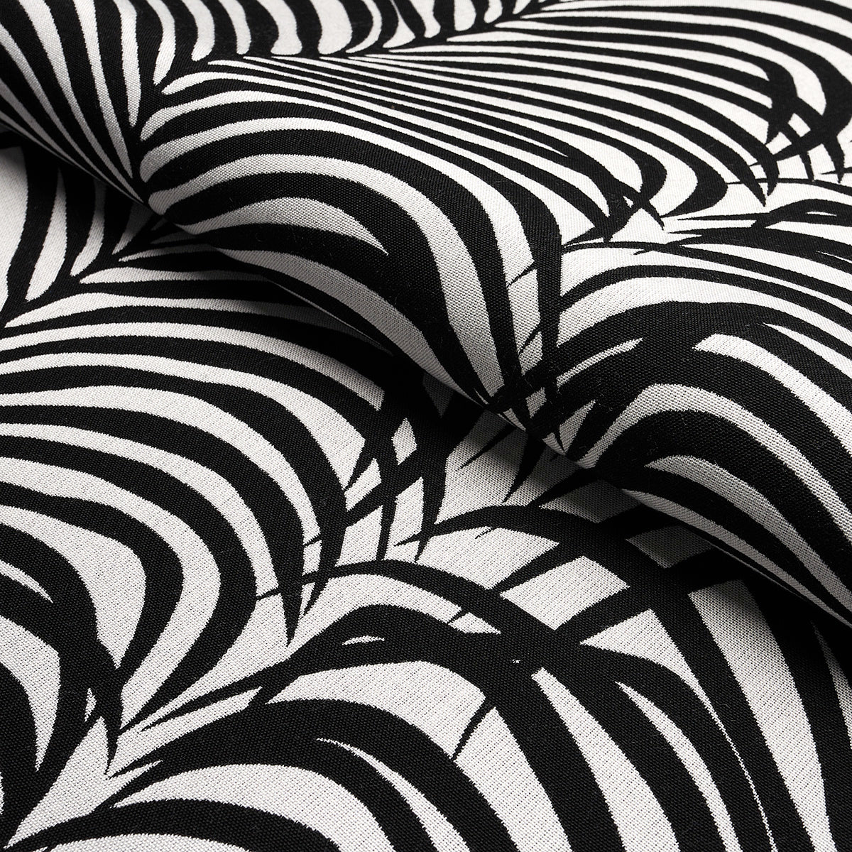 ZEBRA-PALM-INDOOR-OUTDOOR-BLACK-SCHUMACHER-82782