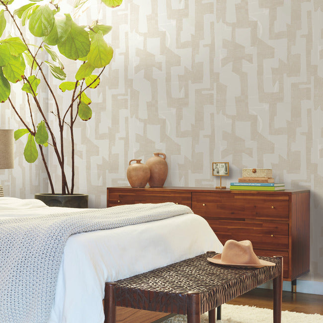 nikki-chu-modern-tribal-wallpaper-caramel-cream-york-wallcoverings-ag2103