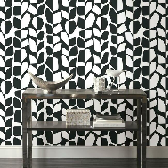 primitive-vines-wallpaper-black-white-york-wallcoverings-bw3893