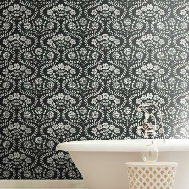 folksy-floral-wallpaper-black-white-york-wallcoverings-fh4022