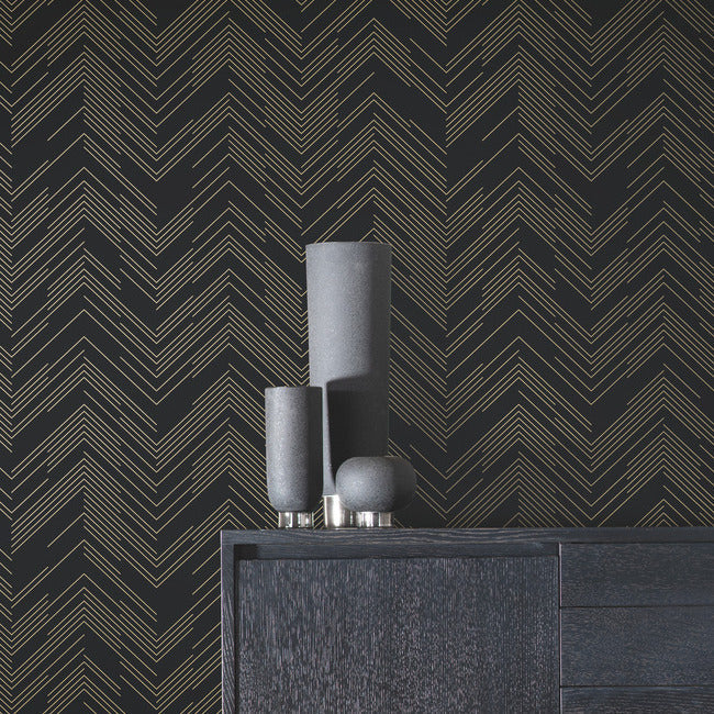 polished-chevron-wallpaper-black-gold-york-wallcoverings-md7221