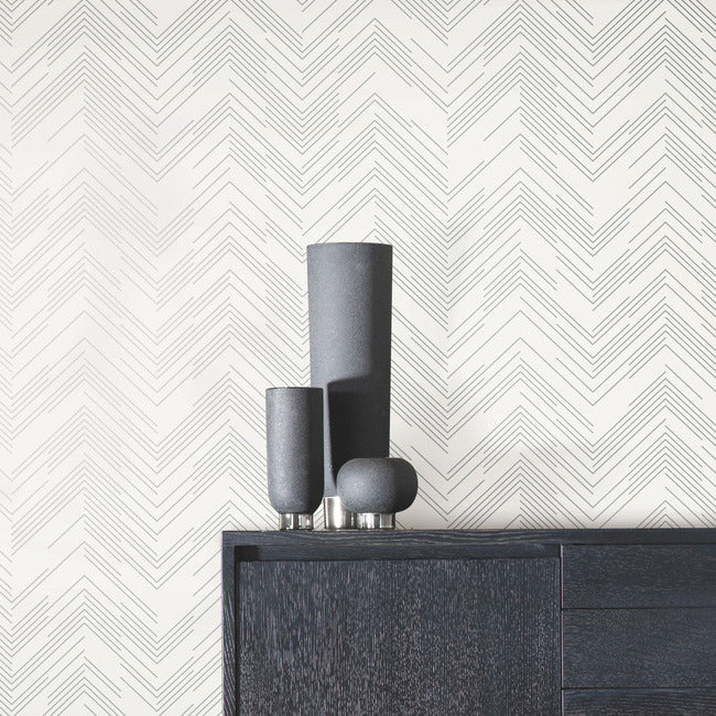 polished-chevron-wallpaper-white-silver-york-wallcoverings-md7223