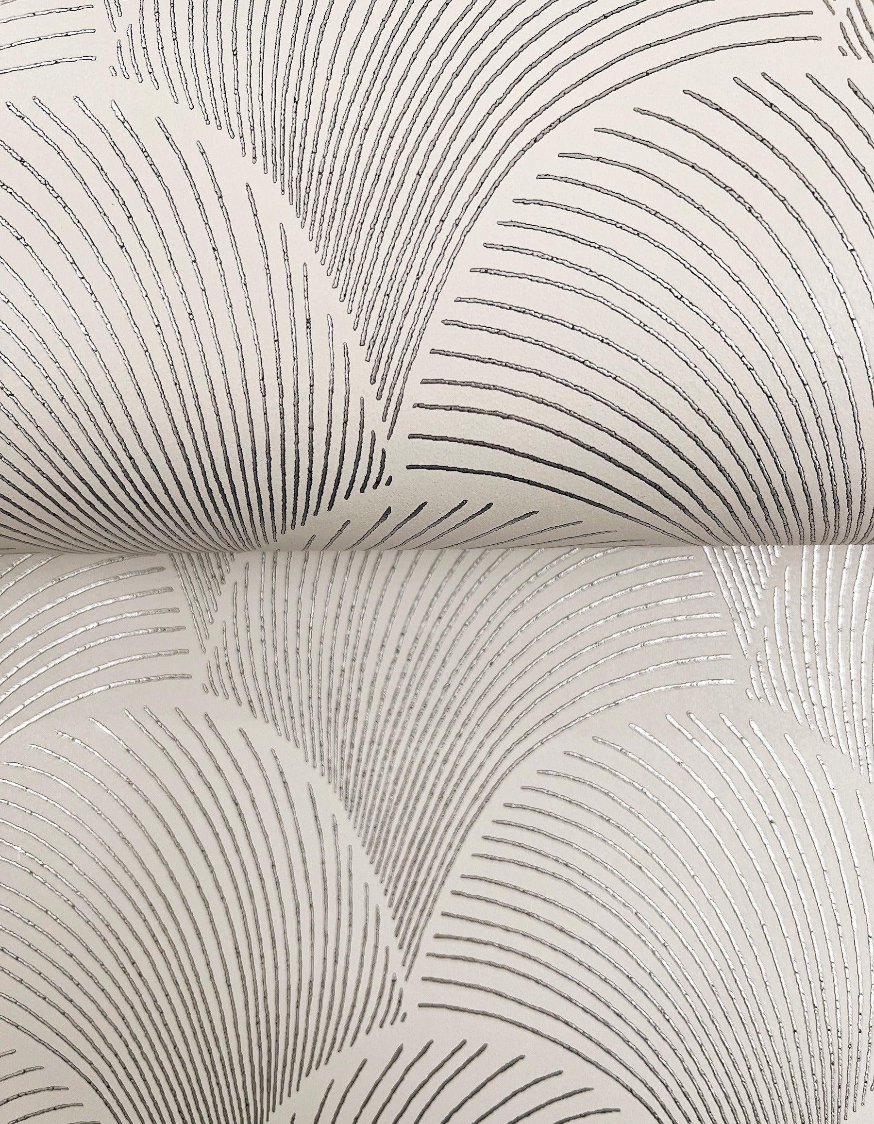 metallic-scallop-wallpaper-cream-york-wallcoverings-nt6104