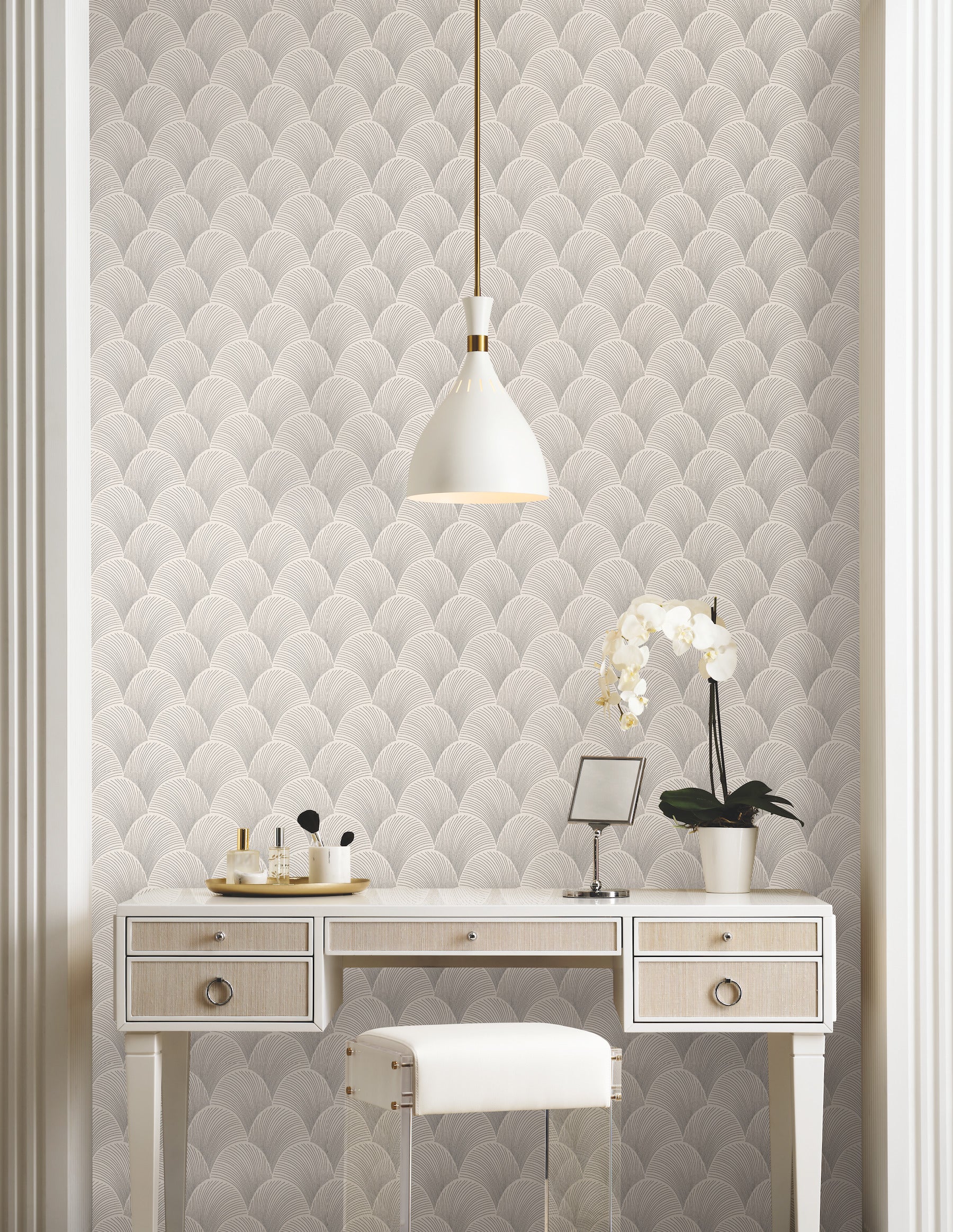 metallic-scallop-wallpaper-cream-york-wallcoverings-nt6104