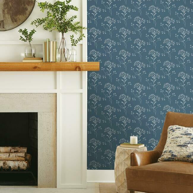 wildflower-premium-peel-stick-wallpaper-white-on-navy-york-wallcoverings-psw1154rl