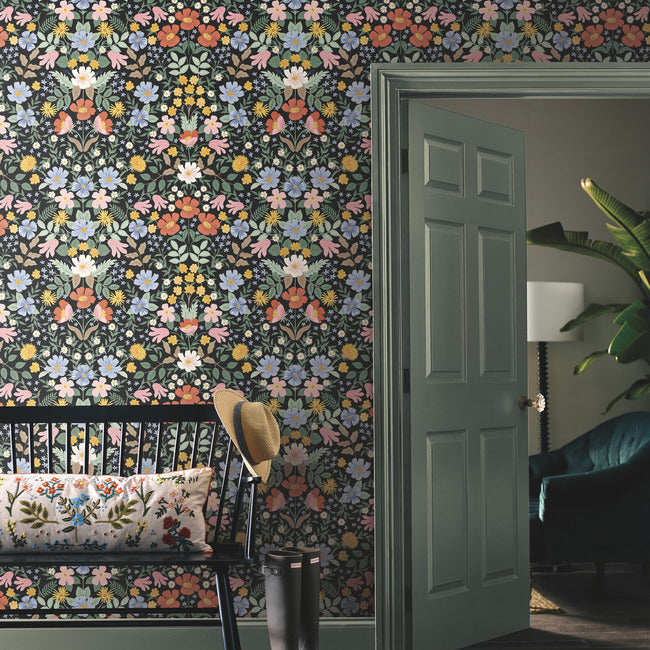 bramble-garden-premium-peel-stick-wallpaper-black-york-wallcoverings-psw1478rl