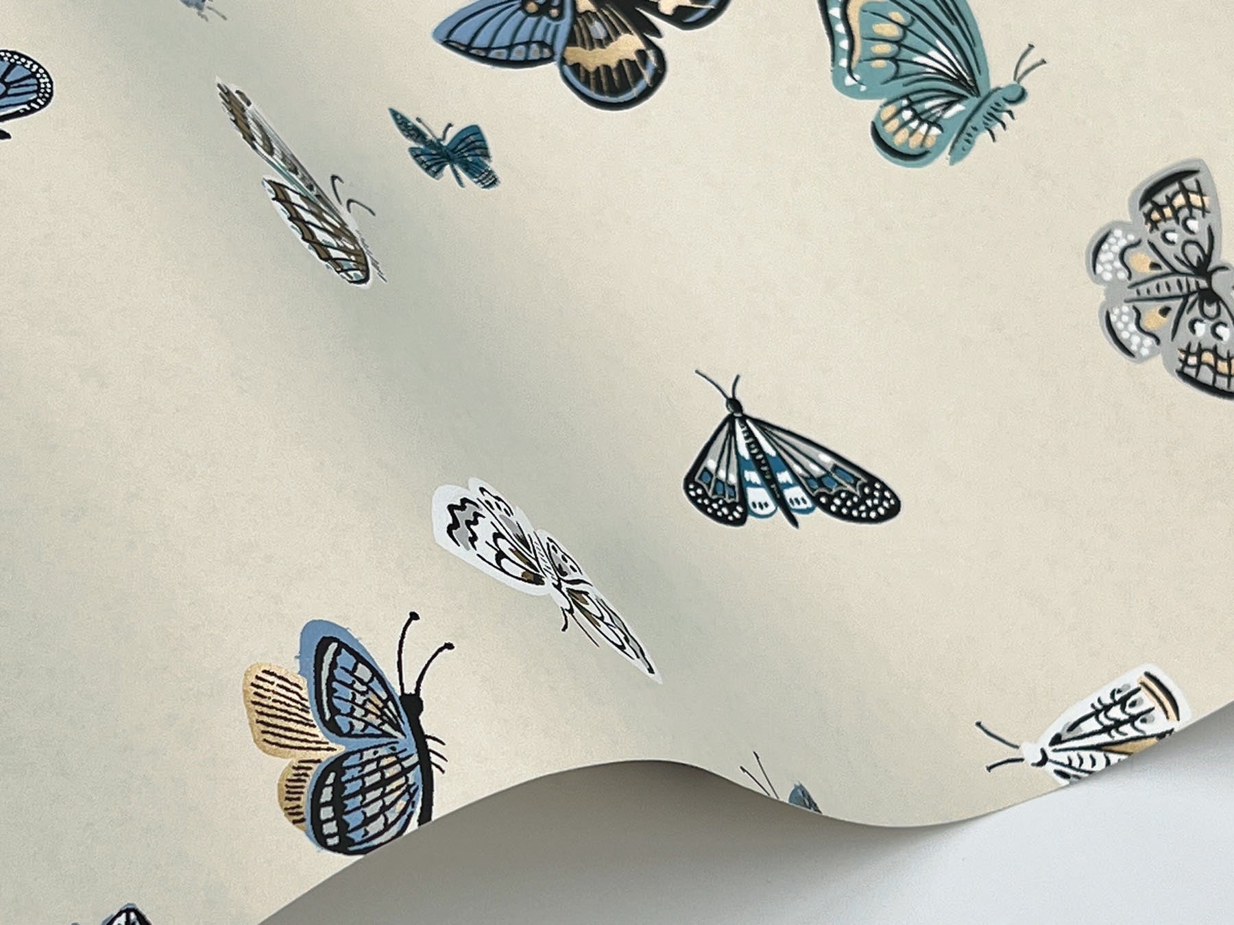 butterfly-house-wallpaper-linen-york-wallcoverings-rf7412