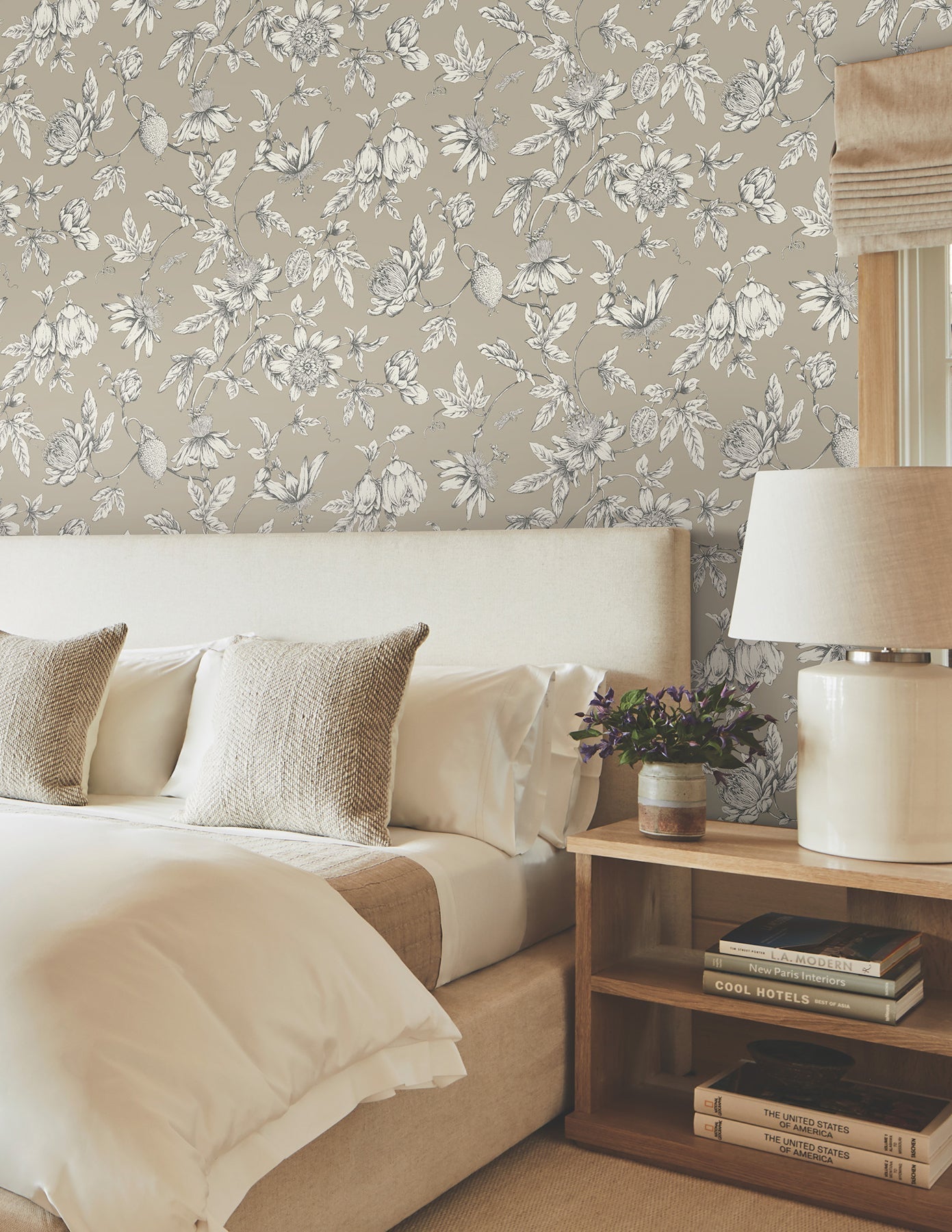 passion-flower-toile-wallpaper-linen-york-wallcoverings-rt7852