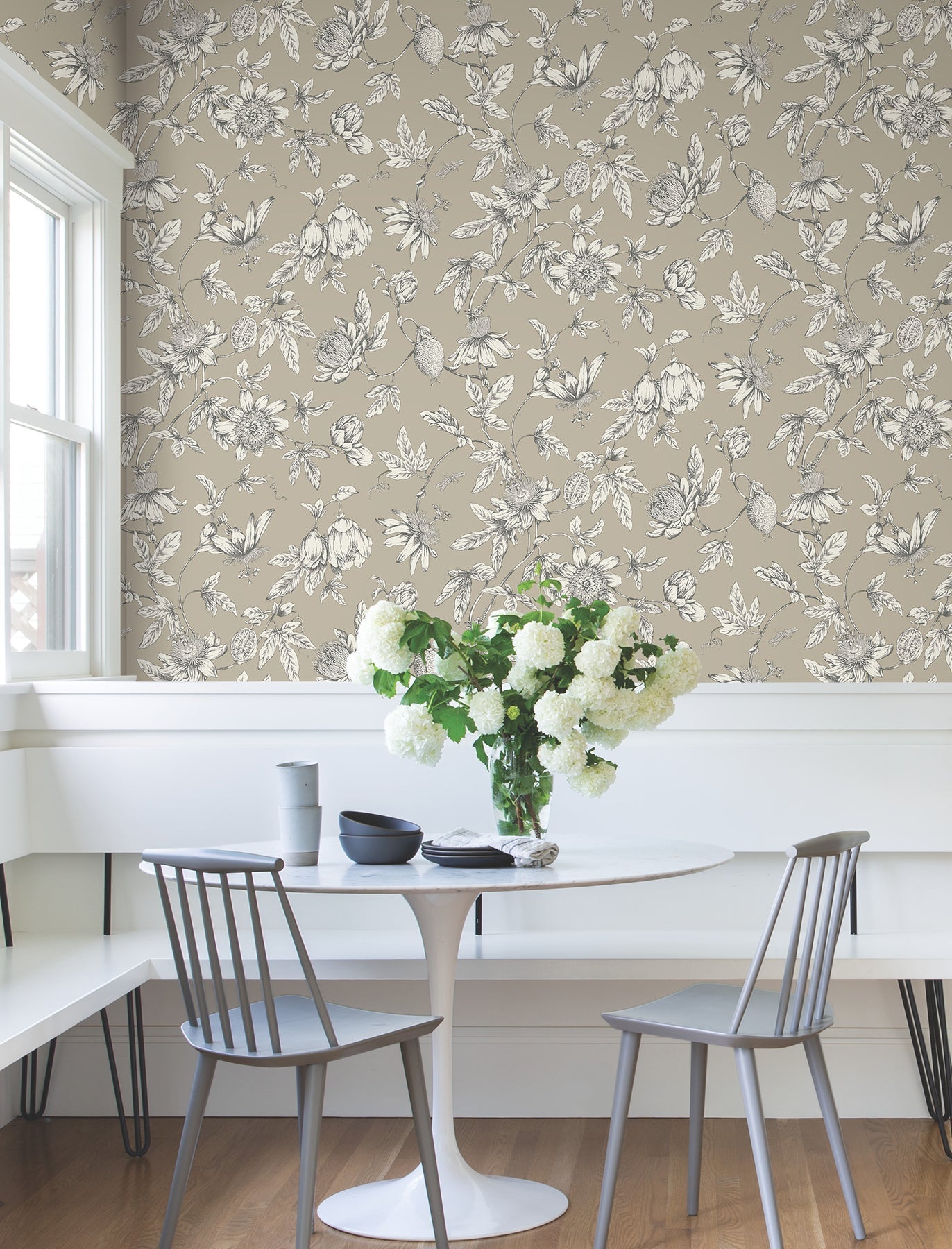 passion-flower-toile-wallpaper-linen-york-wallcoverings-rt7852