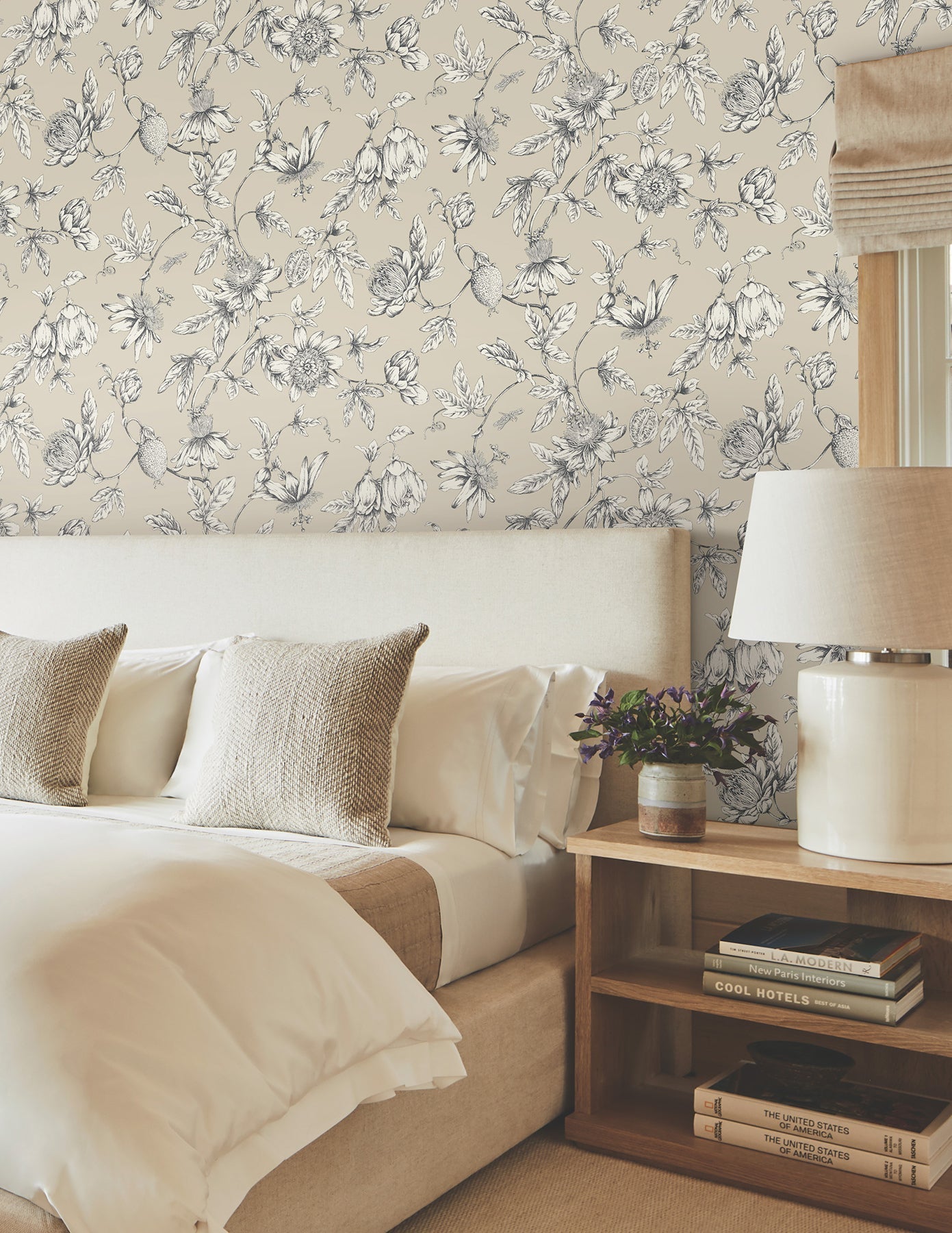 passion-flower-toile-wallpaper-beige-york-wallcoverings-rt7854