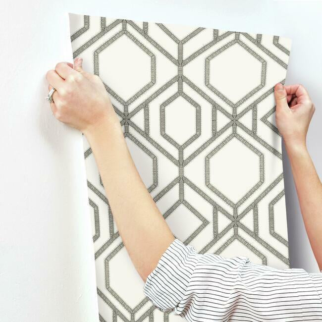 sawgrass-trellis-wallpaper-white-taupe-york-wallcoverings-tc2635