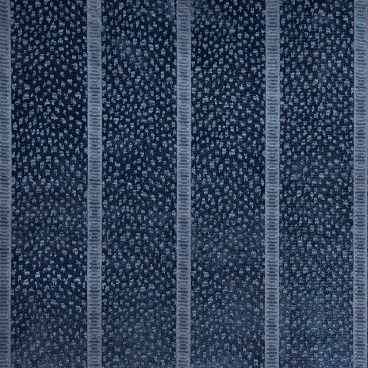 801910850-salvator-velvet-blue-brunschwig-fils