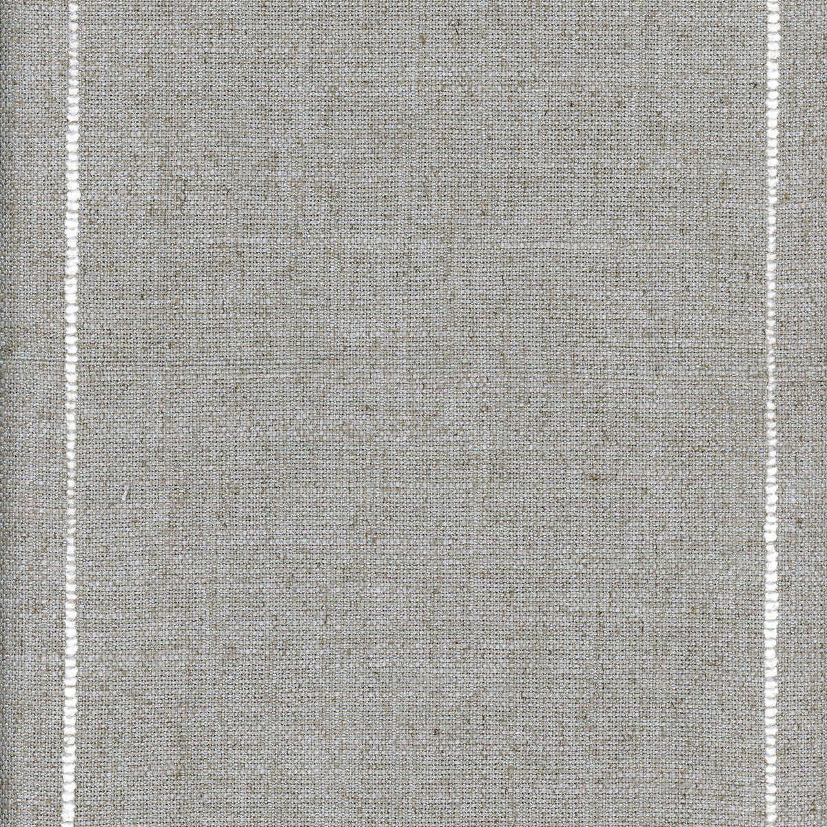 am100328110-selvaggio-pebble-kravet-couture