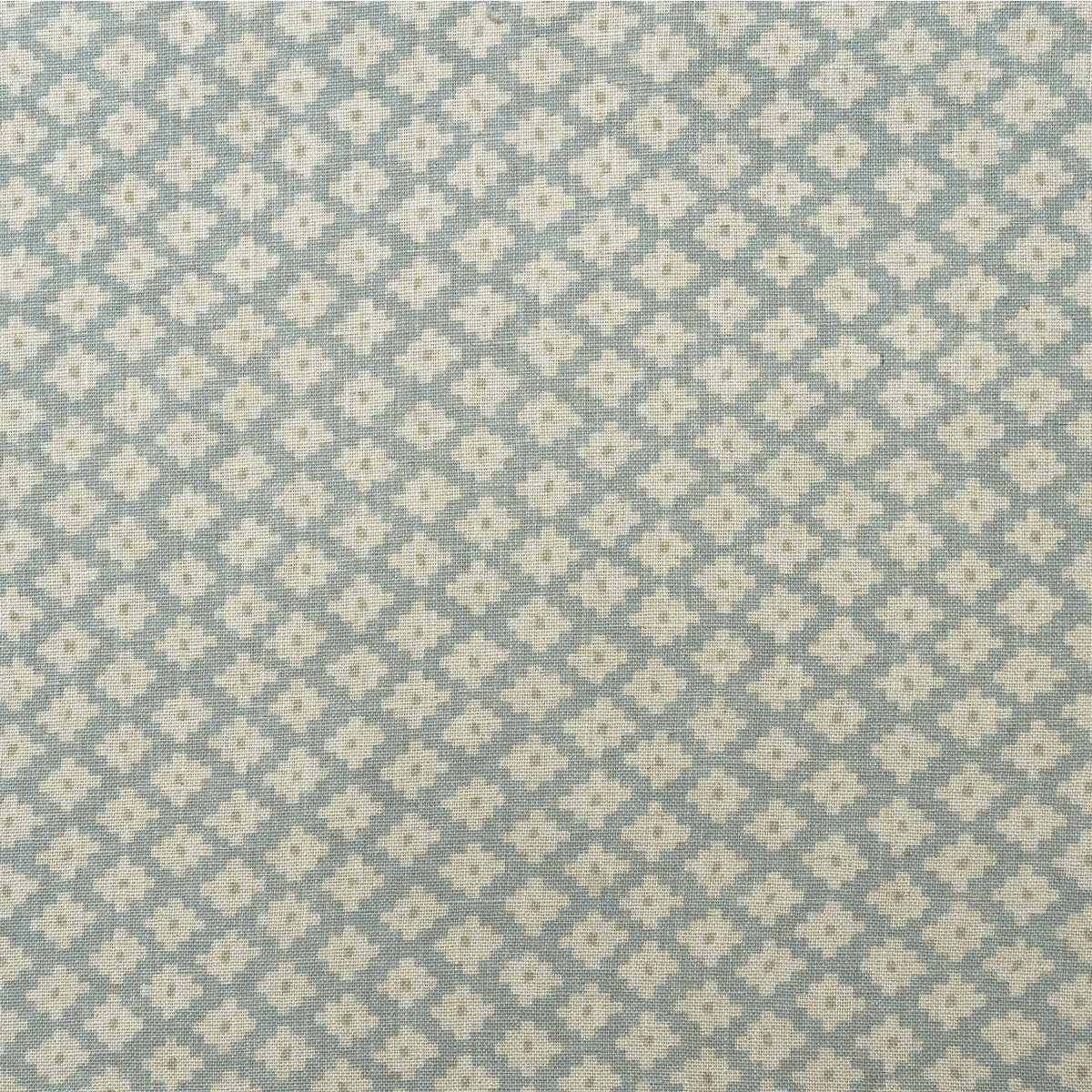 am100381150-maze-sky-kravet-couture