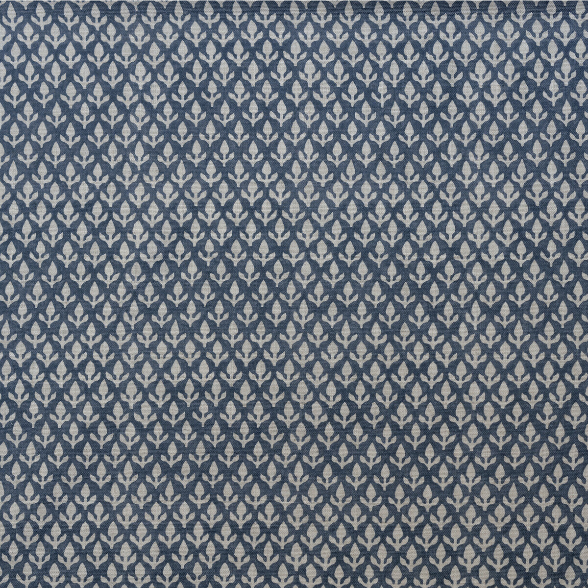 am100379500-bud-denim-kravet-couture