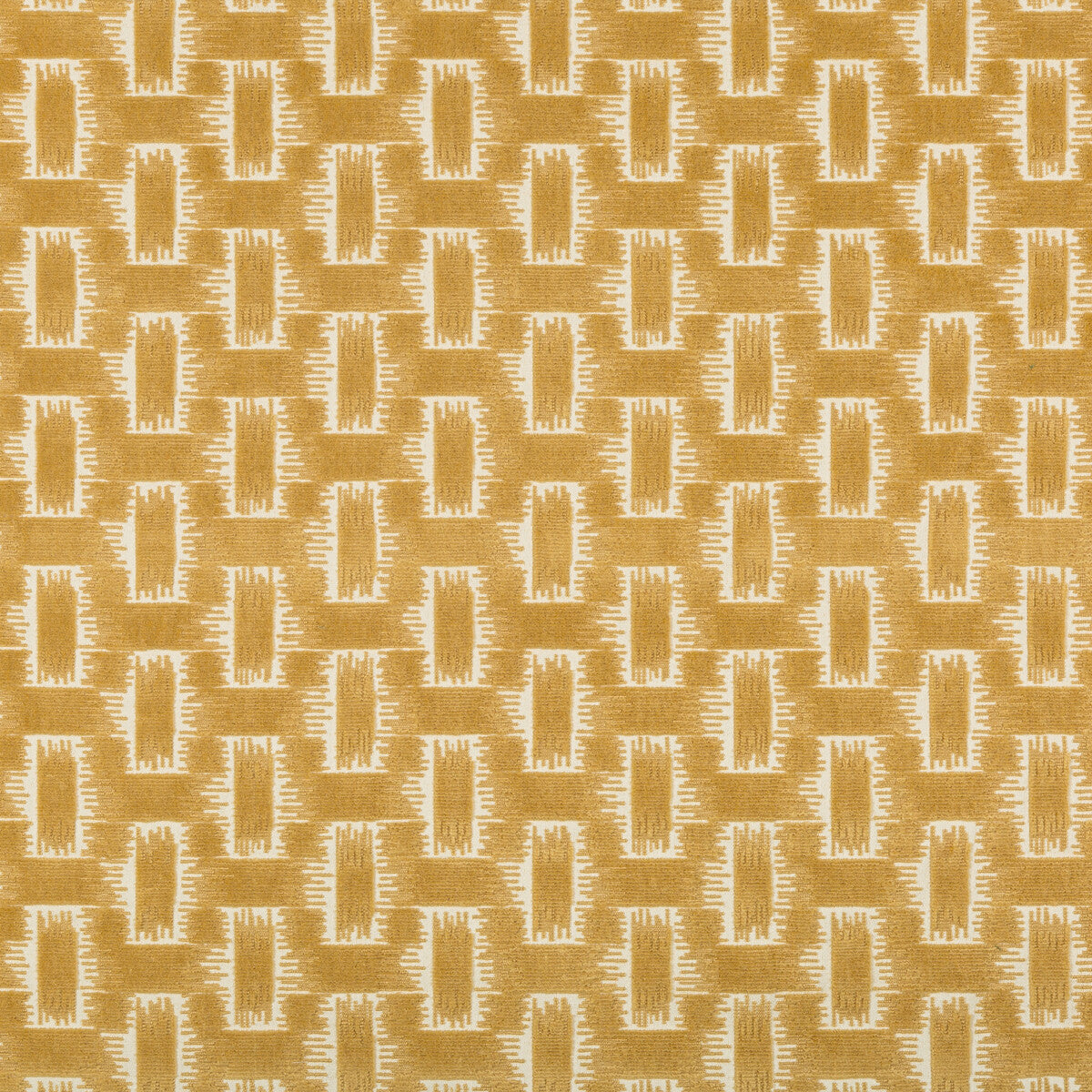 802011640-chambord-velvet-gold-brunschwig-fils